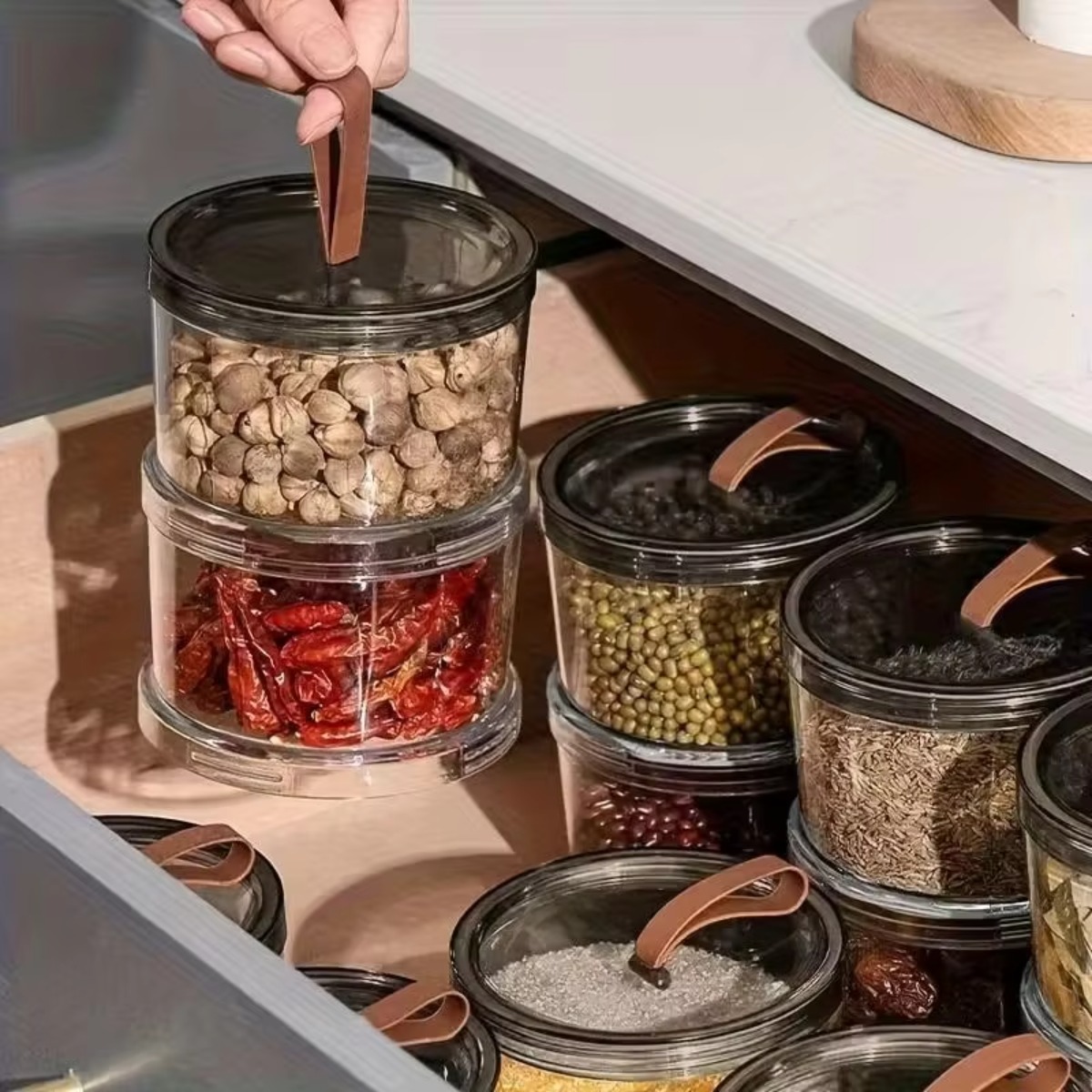 علبة توابل دائرية محمولة باليد - مراجعة Food Storage Containers Plastic Box وسعره